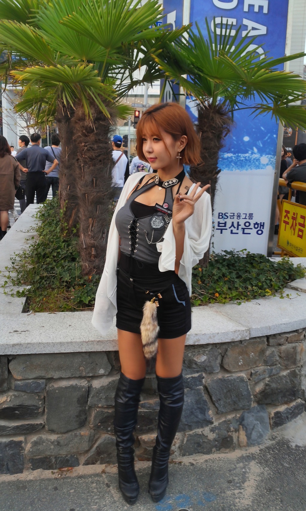 韩国顶级Showgirl许允美 釜山坦克世界 1